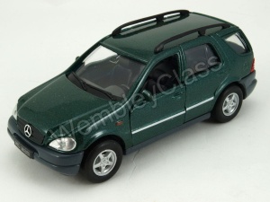 Mercedes-Benz M-Class 1:34-39 model WELLY