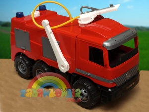 LENA - ogromna straż pożarna 70cm z armatką na wodę