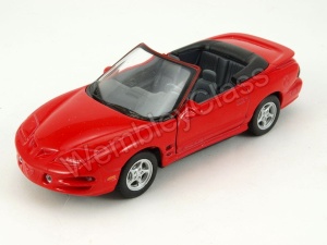 Pontiac Firebird 2001 1:34 - 39 model WELLY