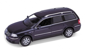 Volkswagen Passat Variant 2001 model Welly w skali 1:24