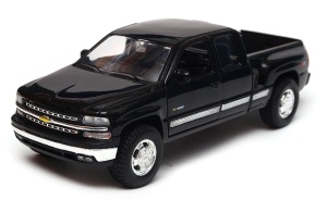 Chevrolet Silverado 1999 model Welly w skali 1:24