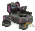 Mama słoń i dzieci słoniki - piszczki gumowe do kąpieli i mydelniczka