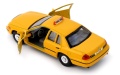 1999_Ford_Crown_Victoria_Taxi_03.jpg