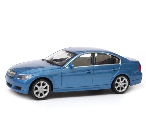 BMW_330i_30.jpg