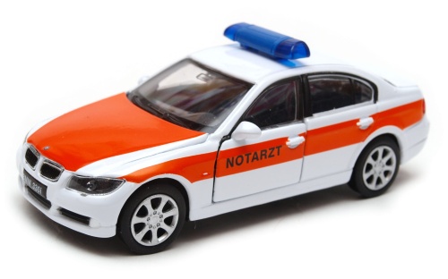 BMW_330i_notarzt_00.jpg