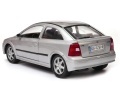 Opel_Astra_2000_70.jpg