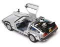 Delorean_BTTFII_22443W_040.jpg
