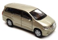 Toyota_Innova_43618_010.jpg