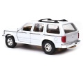 Ford_Explorer_49744_030.jpg