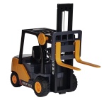 Wózek widłowy model dla dzieci z podnoszonymi widłami