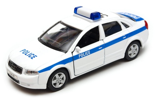 Audi_A4_police_00.jpg