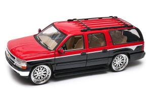 Chevrolet Suburban 2001 tunning 1:24 WELLY 22090T