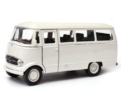 Mercedes-Benz_L319_C0.jpg