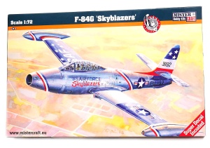 model do sklejania samolot Republic F-84G Skyblazers 1:72