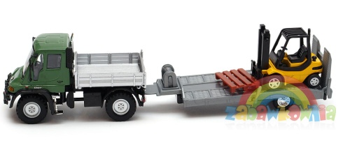 Mercedes-Unimog_U400_paleciak_00.jpg